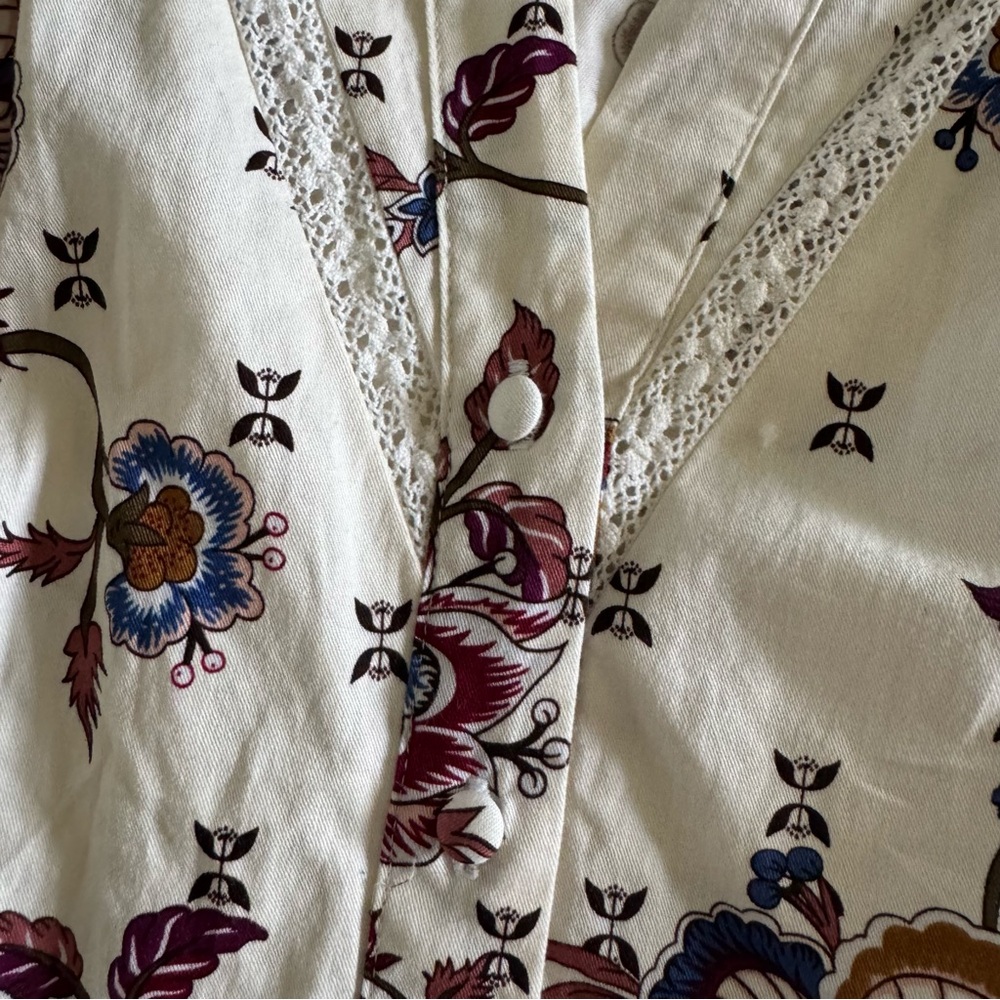 Elegant Floral Women's Blouse - Picture 9 of 12